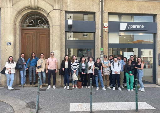 Etudiants en architecture de CREAD Lyon au showroom de Perene
